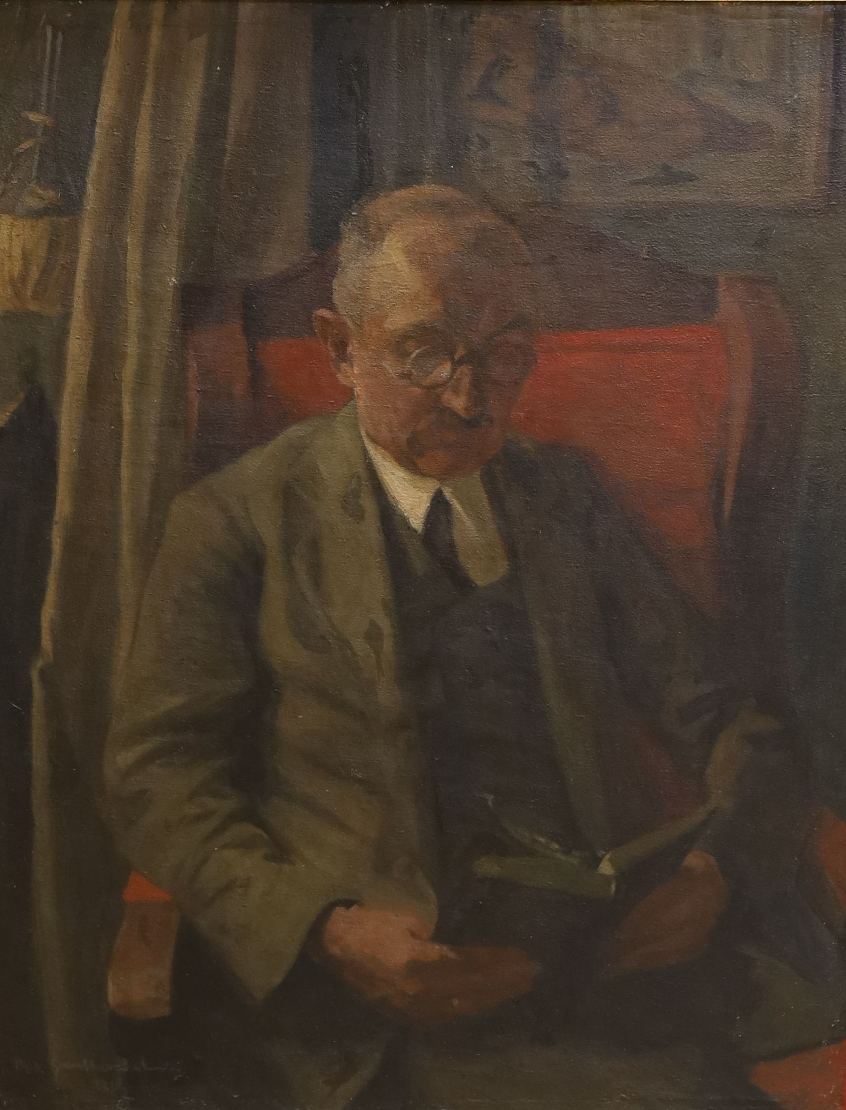 Max Guenther, oil on canvas laid on board, Portrait of a gentleman reading a book, signed and dated 1918, 63 x 49cm